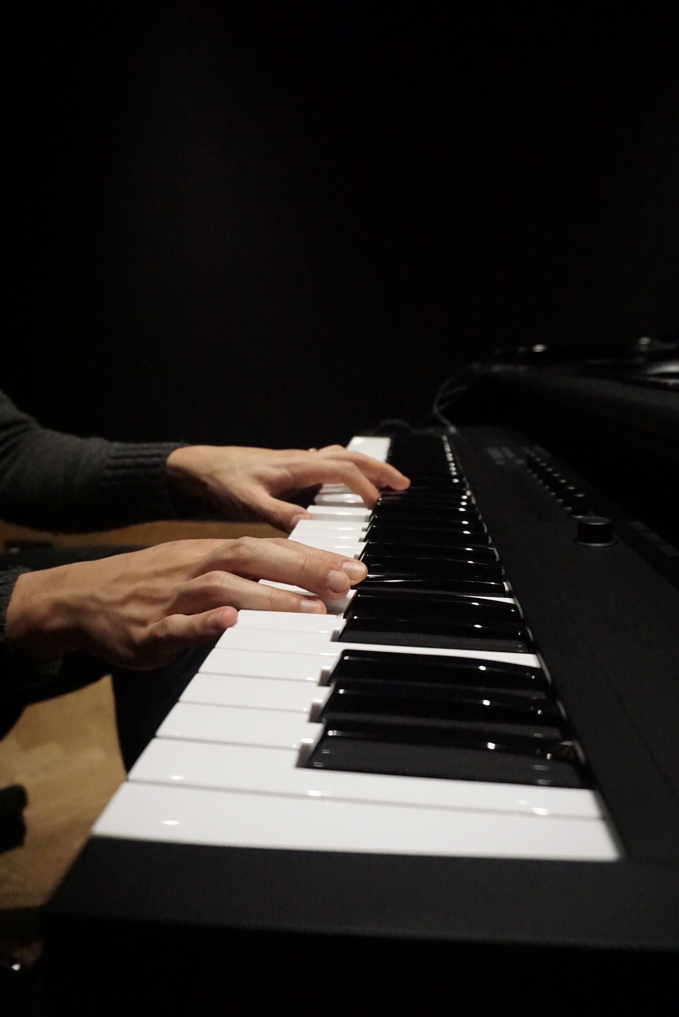 Pablito · mains sur le clavier