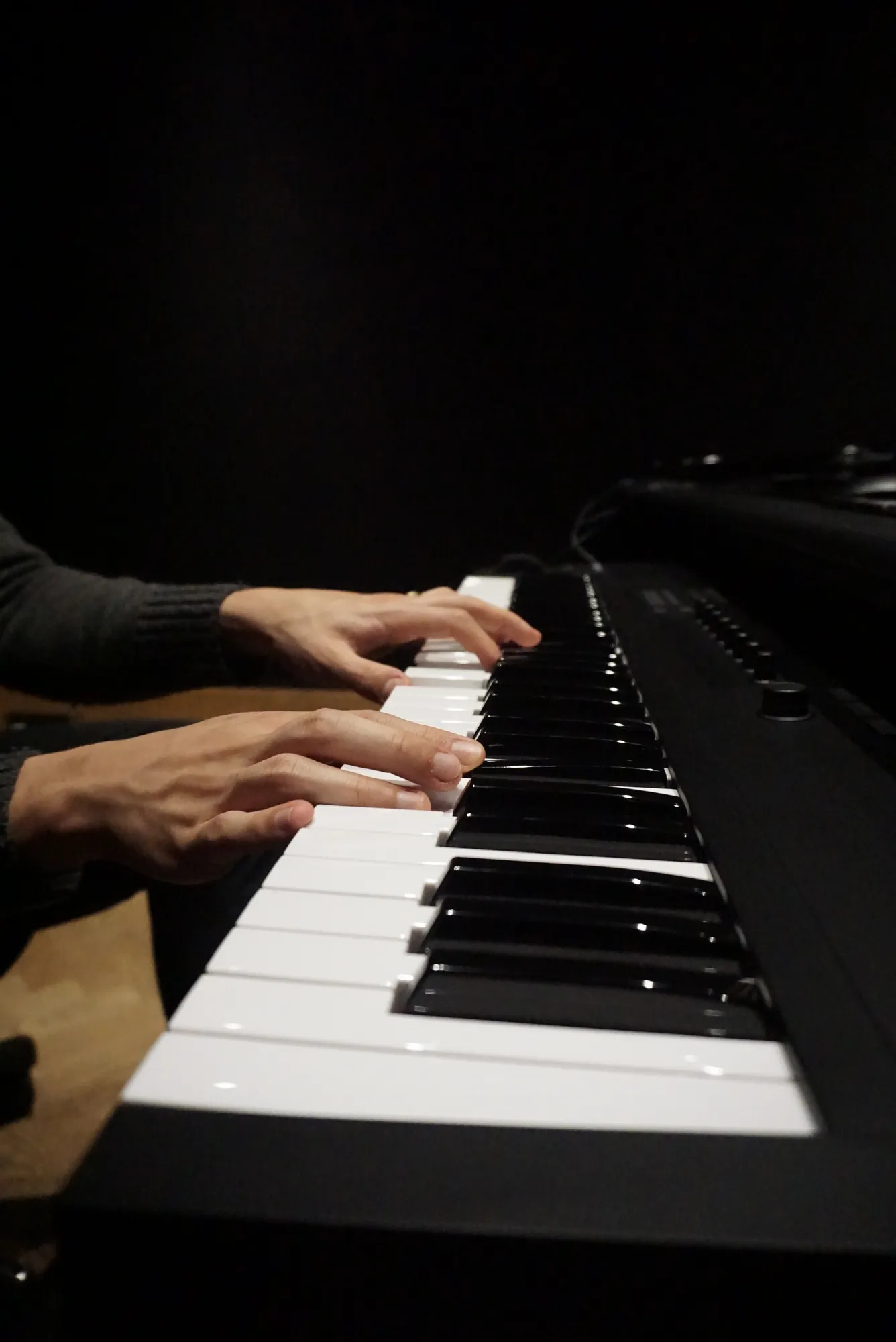Pablito · mains sur le clavier